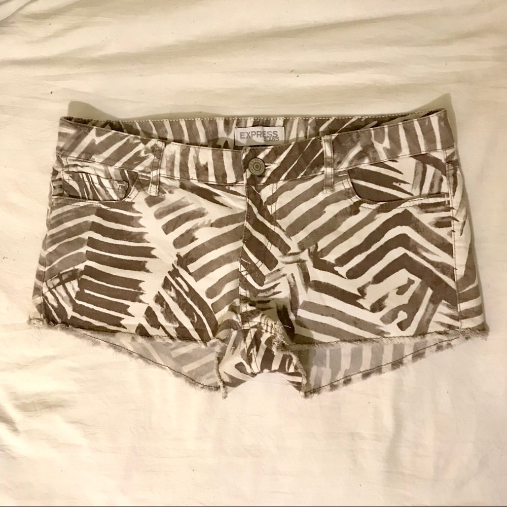 EXPRESS Patterned Shorts